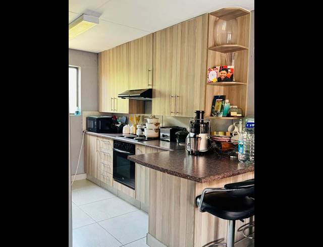 2 BEDROOM TOWNHOUSE FOR SALE IN CRUYWAGEN PARK